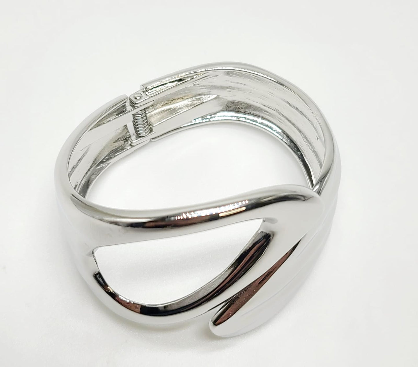 Waves Crashing Cuff Bangle (Silver)