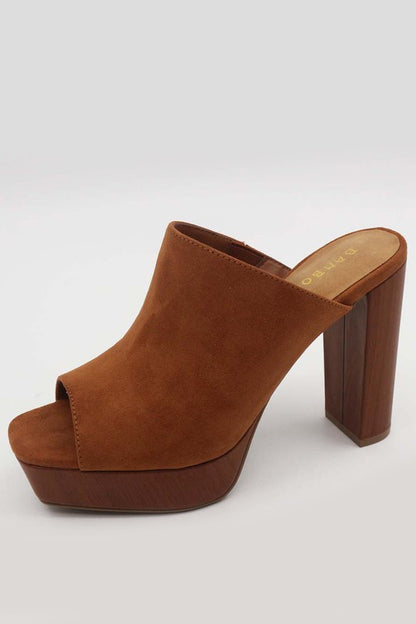 Women Thick Heeled Platform Slide Sandals (Camel)