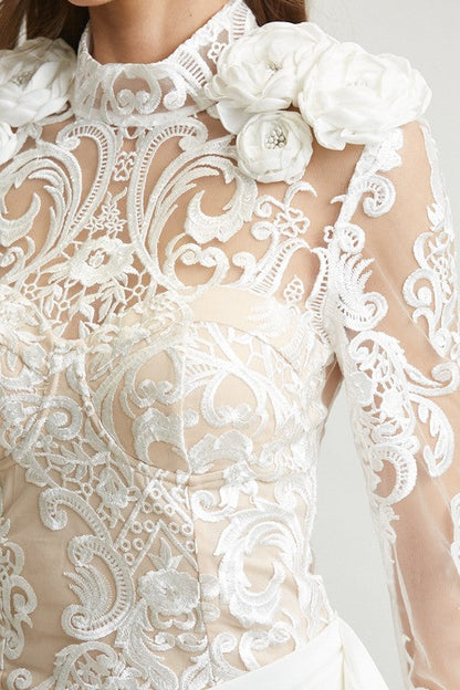 Baroque Beauty Lace Mini Dress (White)