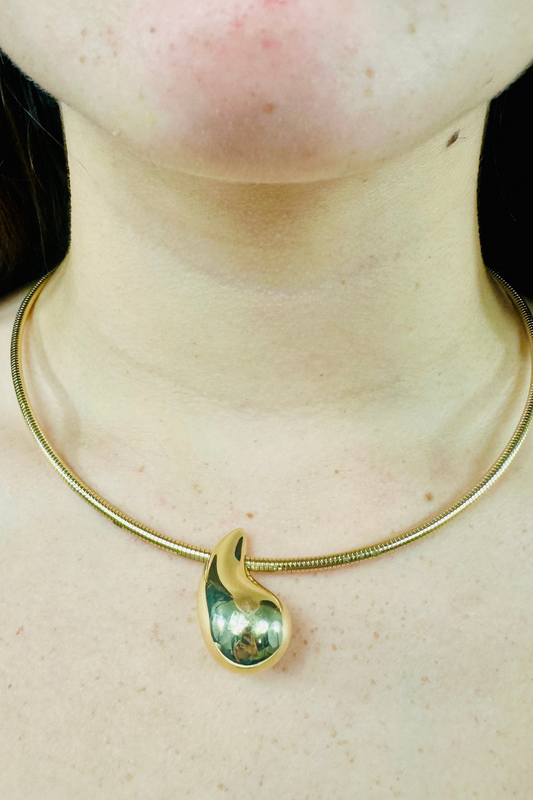 Teardrop Elegance Choker  Necklace  (Gold)