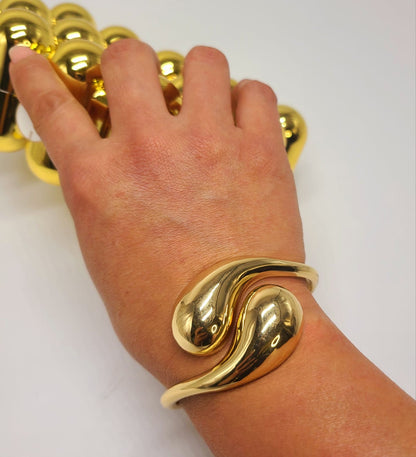 Yin and Yang Cuff Bracelet (Gold)