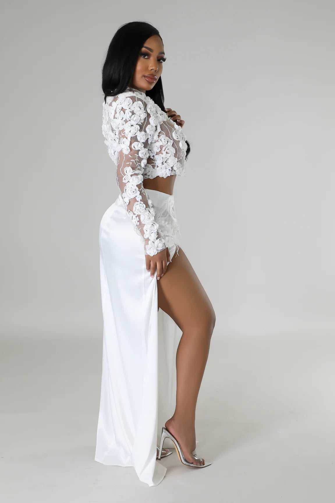 Elegant Floral Appliqué Skirt Set
(White)