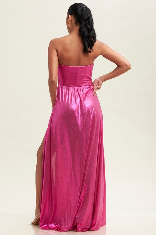 strapless Magenta evening dress with a flowing skirt