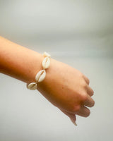 Beach Breeze Shell Bracelet - stylish accessory for every outfit