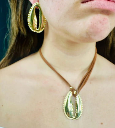Boho Chic Shell Necklace and Earring Set (Gold) - trendy women's jewelry