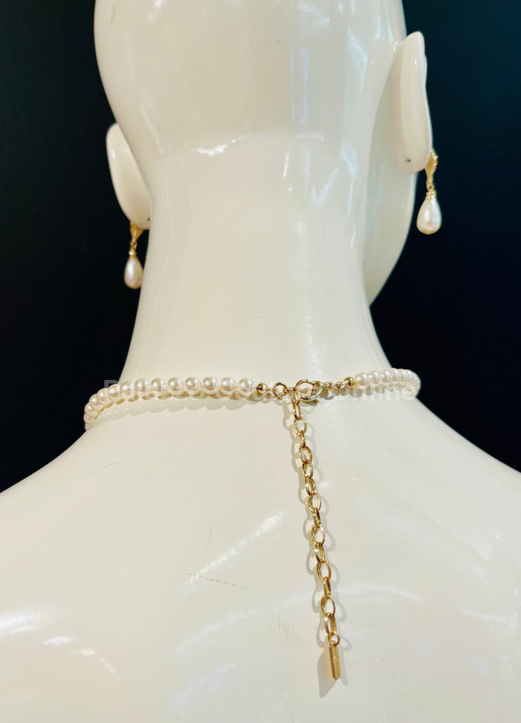 Dulce Belle Pearl Gold Set Necklaces