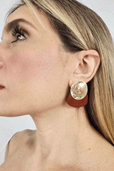 Earthy luxe gold geometric earrings – sculptural drop design for women