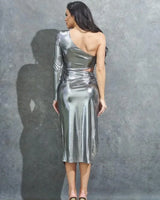 Futuristic One-Sleeve Metallic Midi Dress – Silver close up detail of metallic design