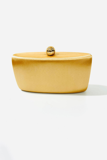 Luxe Goldevening bag with gold clasp