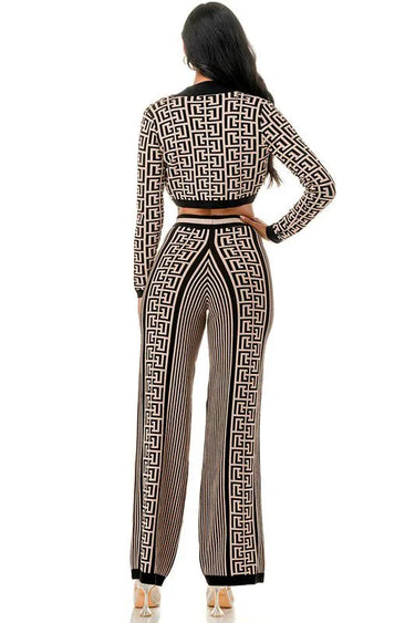 Geometric Elegance Three-Piece Knit Pant Set close up of knit top design and fabric detail
