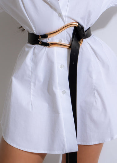 Structured black belt with shiny gold curved clasp