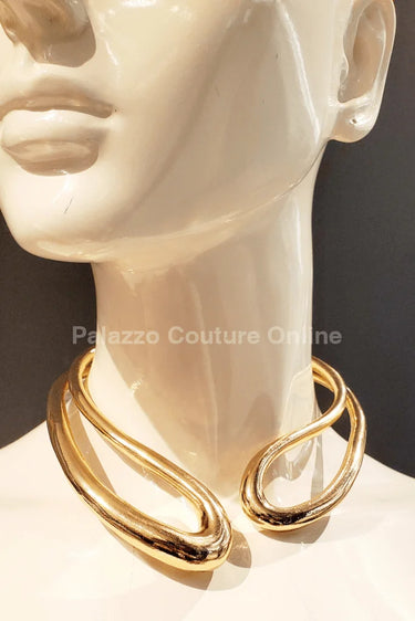Interwise Gold Metal Necklace with Crossed Rounded Design for women - fashion jewelry by Palazzo Couture