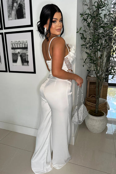 Satin ivory two-piece outfit with eyelash lace details