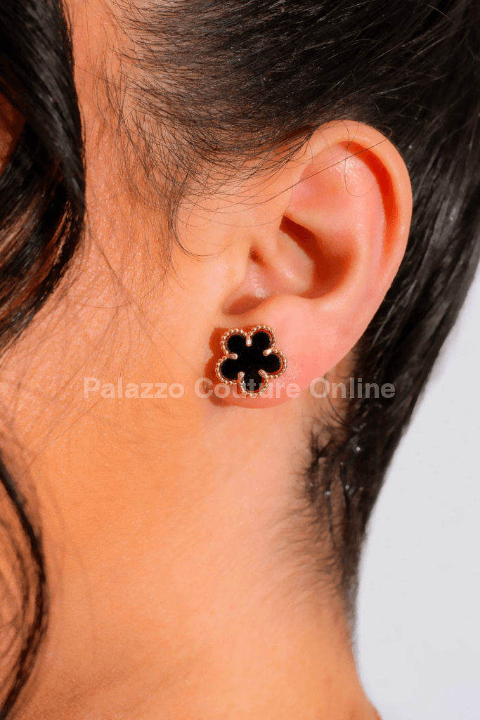 Kiss From A Rose Earrings (Black)