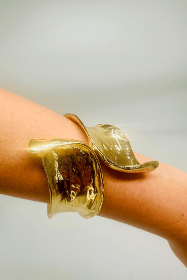 Leaf Luxe Cuff Bangle (Gold)