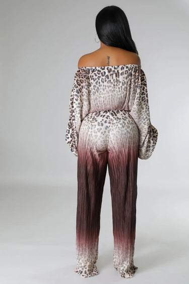 Stunning  two piece set one shoulder fit styled for evening