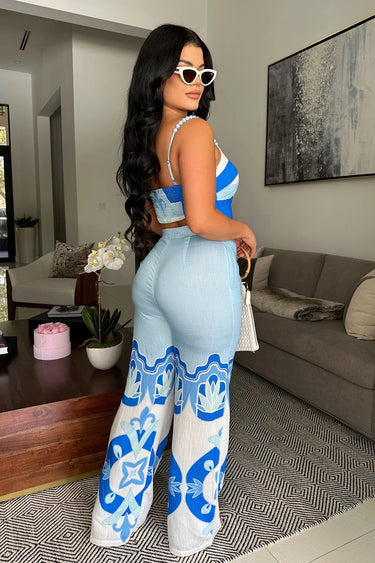 Women's  pant set print style back view