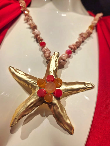 Sparkling Starfish Gemstone Necklace in Pink Gold - stylish accessory for every outfit