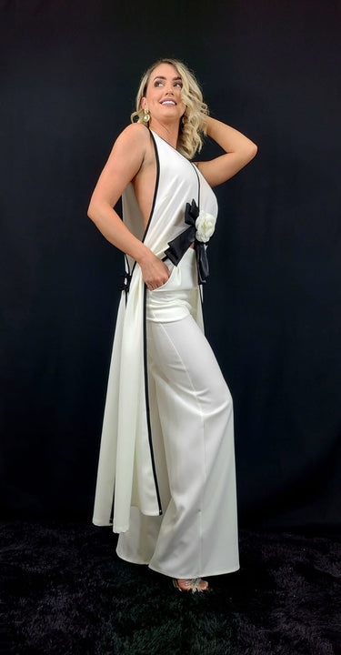 Timeless Bloom Pant Set – modern occasionwear in white with pockets