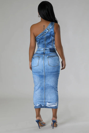Urban Edge One-Shoulder Denim Midi Dress (Light Blue) close up detail of one-shoulder design