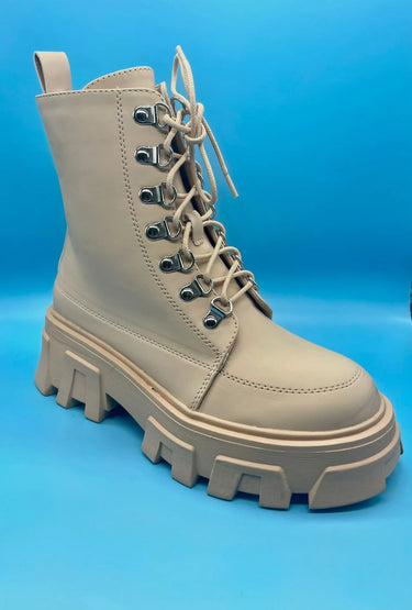 Winter Princess Jaque Cream Lace Boots with Chunky Platform Sole - stylish boots for going out