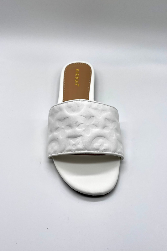 Comfy and Chic Sandals (White)