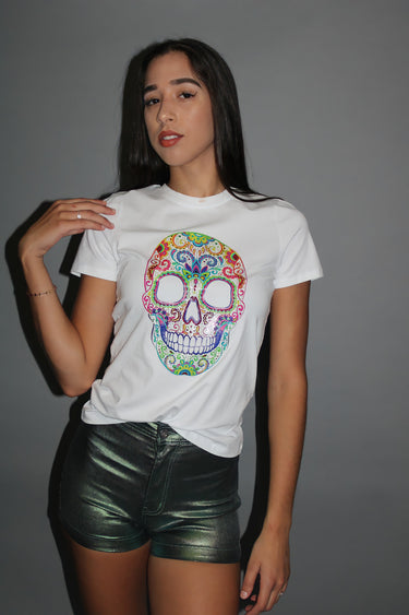 White graphic top made from cotton stretch fabric